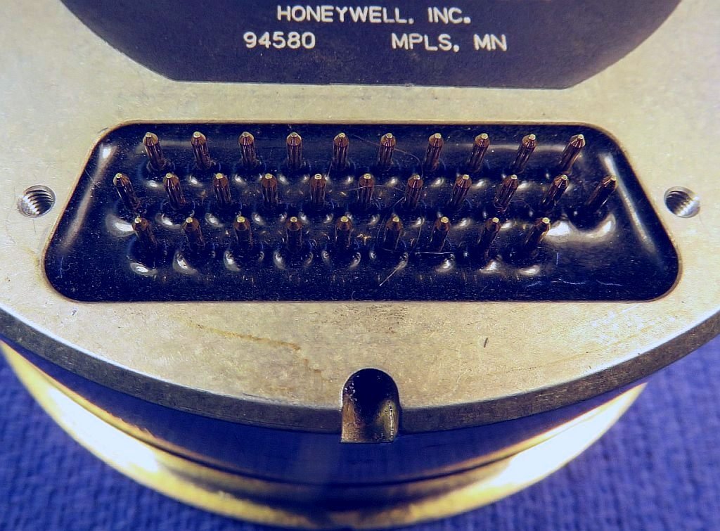 hg1700ag59imu_control_main_connector1.jpg