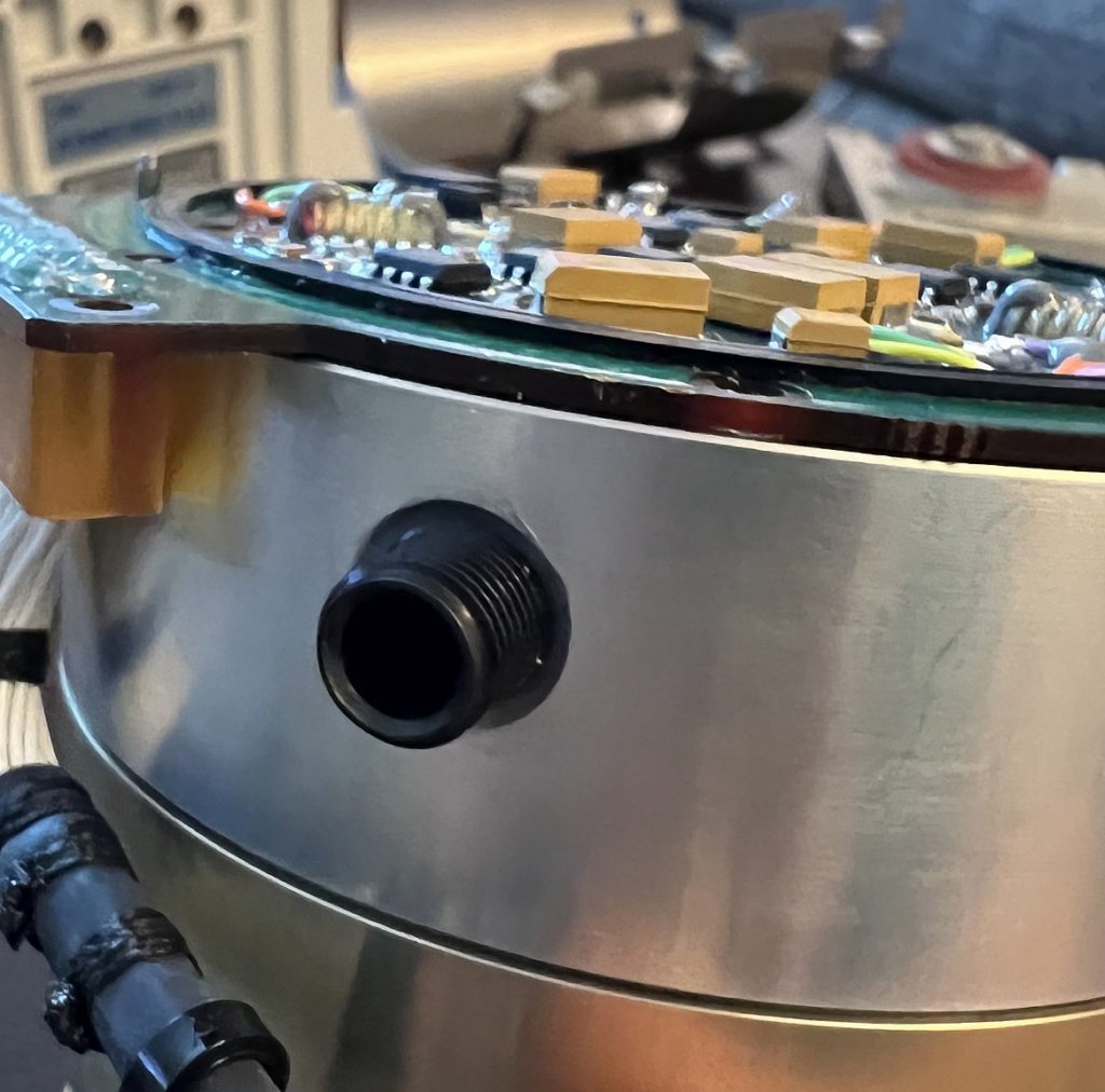 kearfottk600a37401_isap_mrlg_hv_connector1.jpg